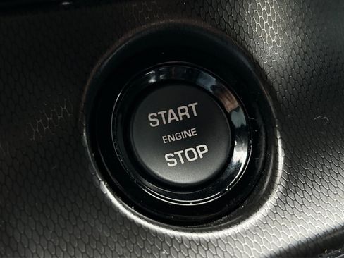 Used 2015 Jaguar F-TYPE S image 29