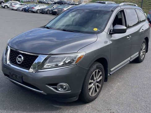 Used 2015 Nissan Pathfinder SL image 1
