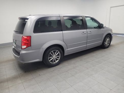 Used 2016 Dodge Grand Caravan SE image 10