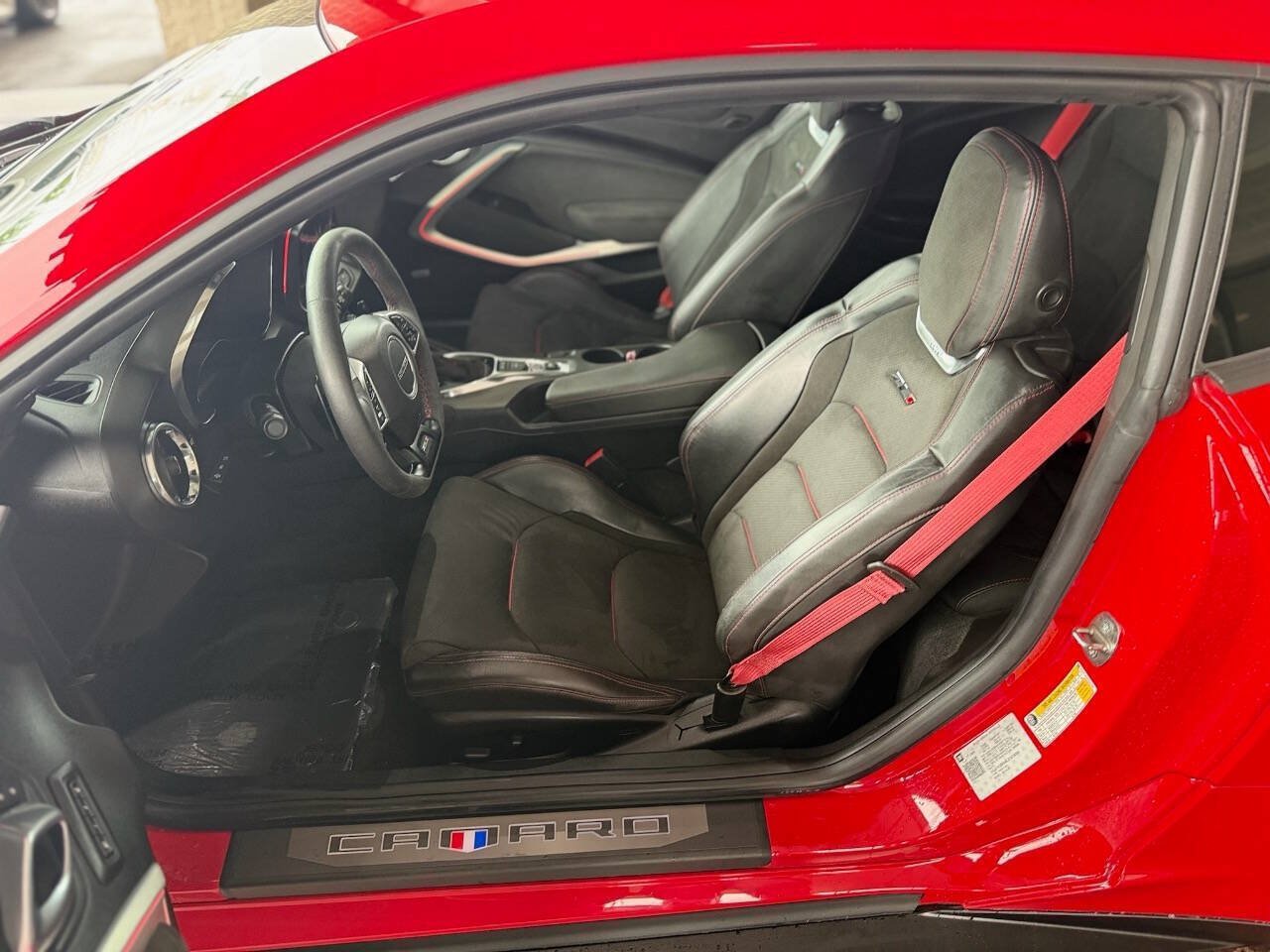 Used 2020 Chevrolet Camaro ZL1 RWD image 31