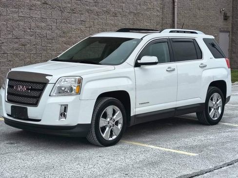 Used 2015 GMC Terrain SLT image 2