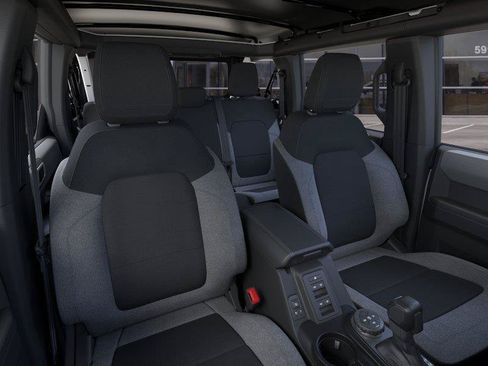 New 2025 Ford Bronco 4-Door AWD/4WD image 10