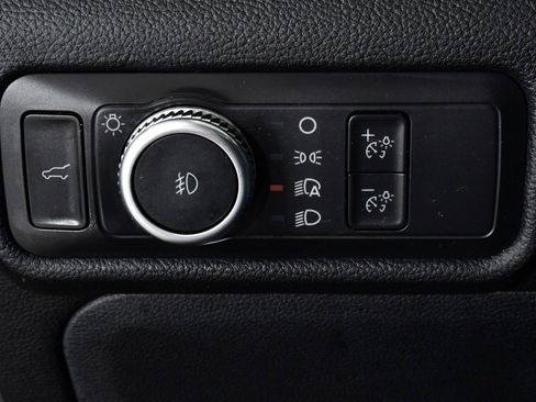 Used 2022 Ford Explorer XLT w/ Equipment Group 202A image 32