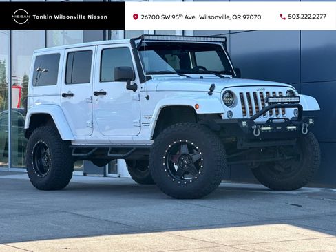 Used 2018 Jeep Wrangler Unlimited Sahara w/ Connectivity Group AWD/4WD image 1