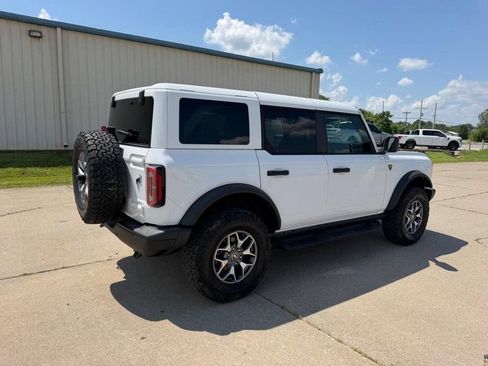 Used 2025 Ford Bronco Badlands AWD/4WD image 3