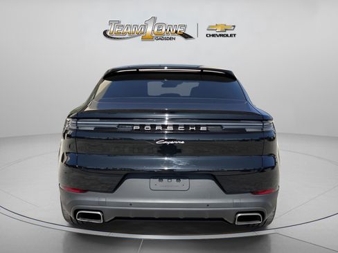 Used 2025 Porsche Cayenne E-Hybrid Coupe AWD/4WD image 4