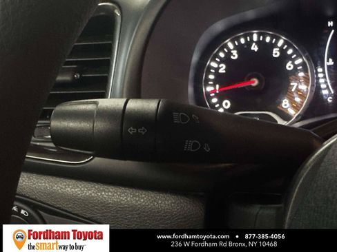 Used 2023 Jeep Renegade Latitude AWD/4WD image 21