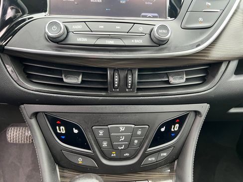 Used 2019 Buick Envision Essence image 18