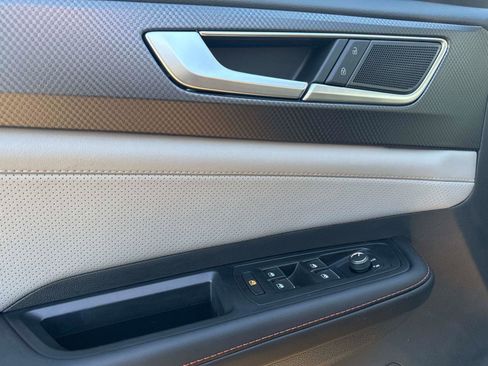 New 2026 Volkswagen Atlas Peak Edition image 18