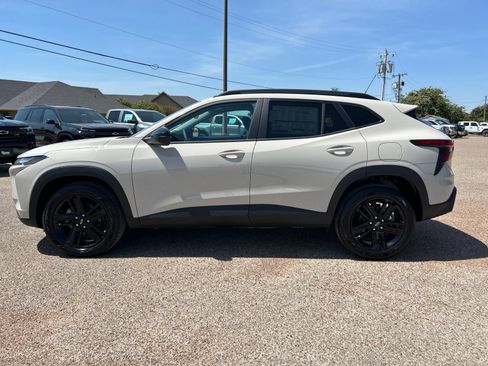 New 2026 Chevrolet Trax ACTIV w/ Driver Confidence Package FWD image 2