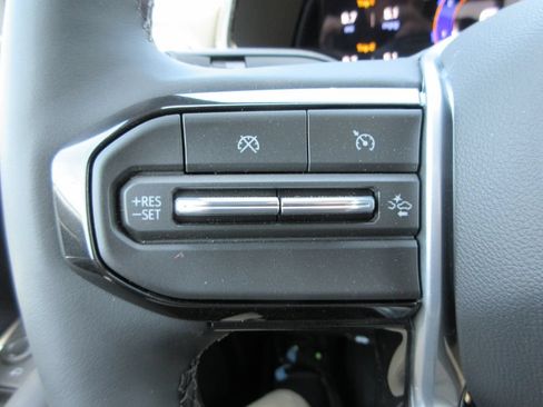 New 2026 Chevrolet Colorado LT w/ LT Convenience Package AWD/4WD image 24