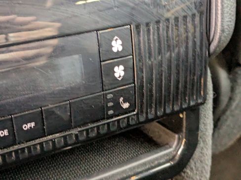 Used 2022 Jeep Wagoneer Series III w/ Flexible Seating Group image 16