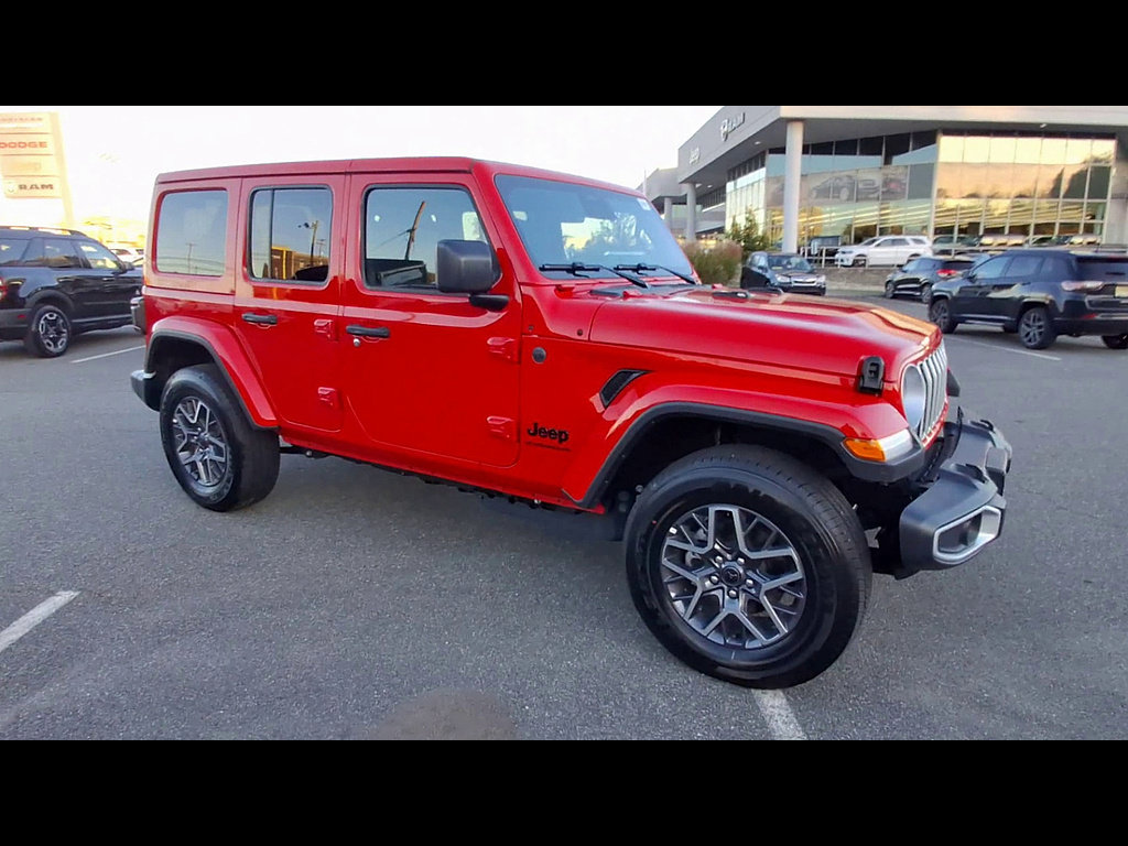 Used 2026 Jeep Wrangler Unlimited Sahara AWD/4WD image 2