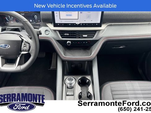 Used 2026 Ford Explorer ST-Line w/ ST-Line Street Pack AWD/4WD image 14