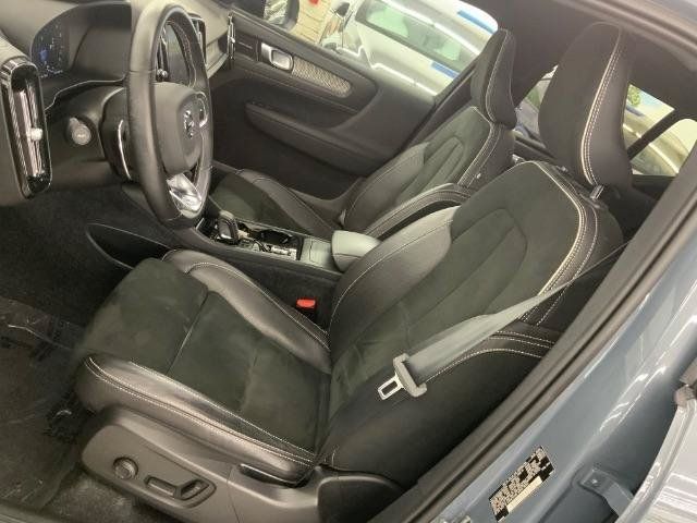 Used 2020 Volvo XC40 T5 R-Design AWD/4WD image 11