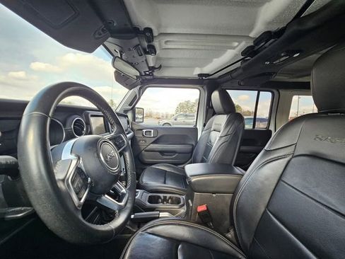 Used 2018 Jeep Wrangler Unlimited Sahara image 12