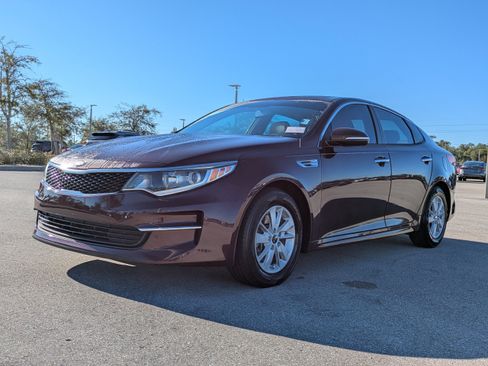 Used 2017 Kia Optima LX w/ Driver Convenience Package image 8