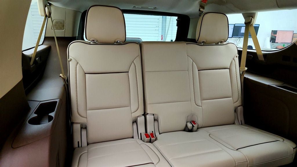 Used 2023 GMC Yukon XL Denali AWD/4WD image 22