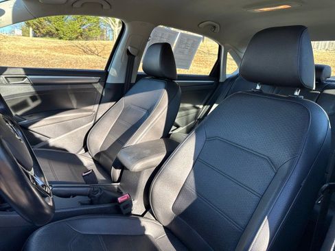 Used 2017 Volkswagen Passat 1.8T R-Line image 20