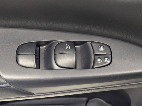 Used 2016 Nissan Sentra SR image 19