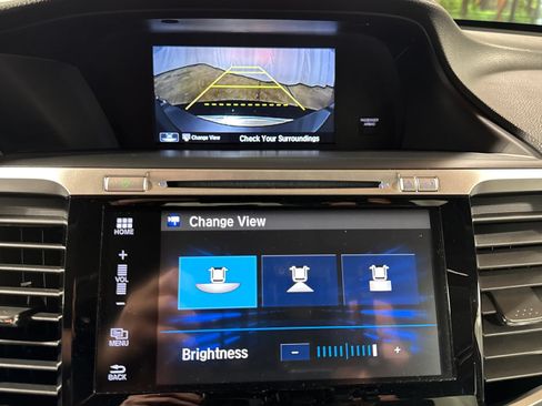 Used 2016 Honda Accord Touring image 21