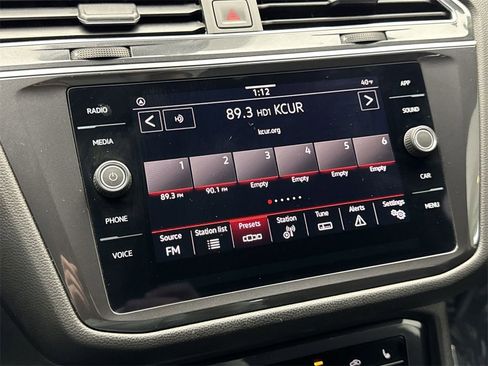 Used 2022 Volkswagen Tiguan SE R-Line image 15