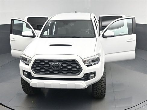 Used 2020 Toyota Tacoma TRD Off-Road image 51