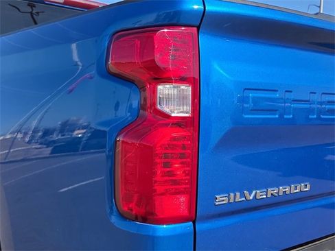 Used 2022 Chevrolet Silverado 1500 Custom image 11