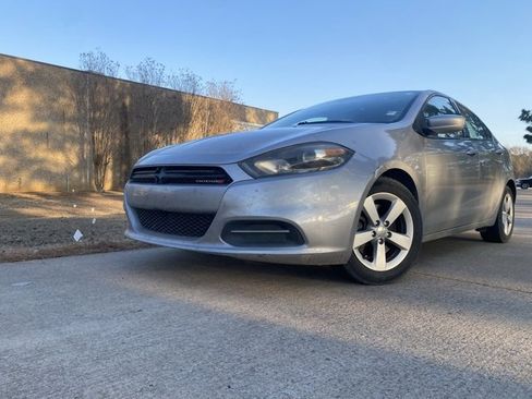 Used 2015 Dodge Dart SXT image 2