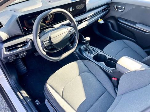 New 2025 Kia K4 LXS image 16