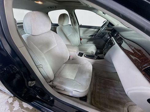 Used 2015 Chevrolet Impala LT w/ LT Sunroof Package FWD image 28