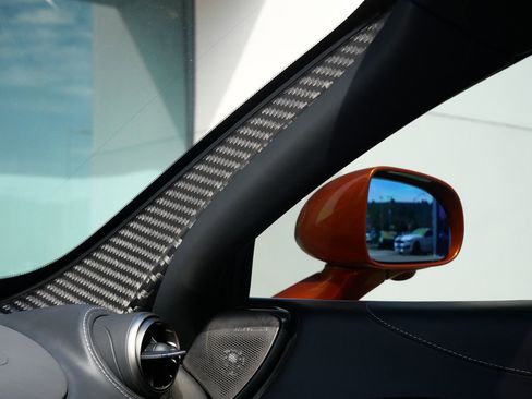 Used 2018 McLaren 720S Performance image 13