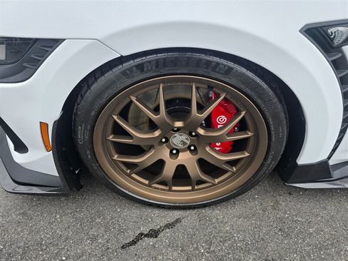 Used 2025 Ford Mustang GT Premium w/ GT Performance Package RWD image 40