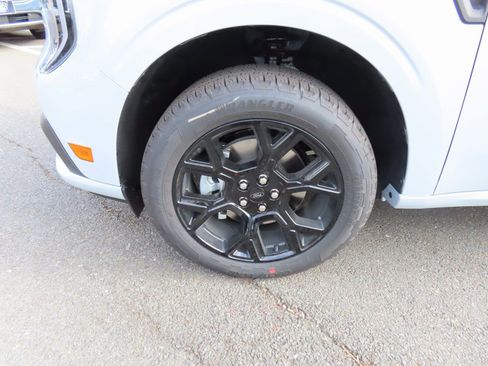 New 2026 Ford Maverick Lobo image 7