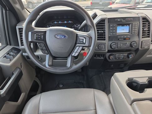 Used 2022 Ford F250 XL w/ Power Equipment Group AWD/4WD image 5