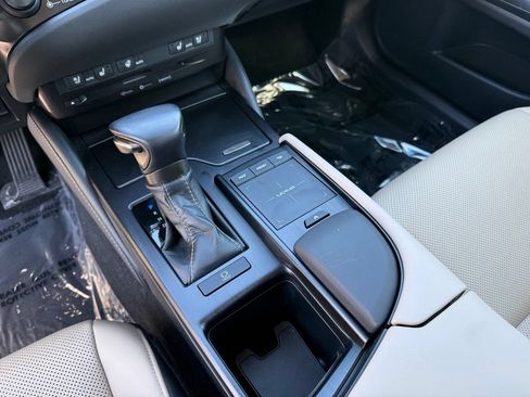 Used 2020 Lexus ES 350 w/ Premium Package FWD image 13