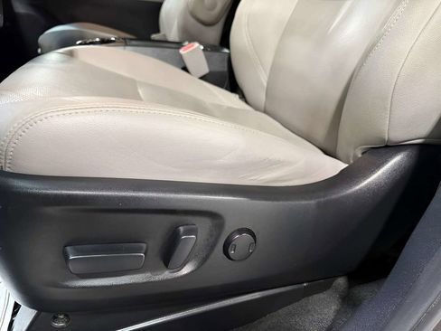 Used 2017 Toyota Sienna Limited AWD/4WD image 25