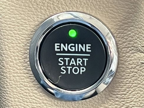 Certified 2022 Ford Expedition Limited image 33