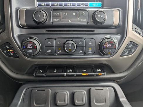 Used 2018 Chevrolet Silverado 1500 High Country AWD/4WD image 17