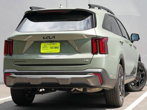 Used 2025 Kia Sorento SX AWD/4WD image 5