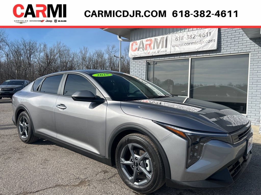 Used 2025 Kia K4 FWD image 1