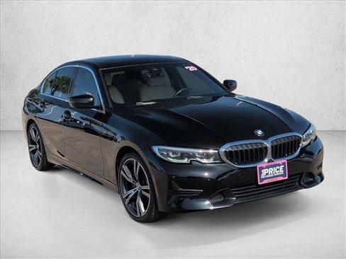 Used 2020 BMW 330i Sedan w/ Convenience Package RWD image 3