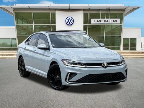 Used 2026 Volkswagen Jetta SE FWD image 1