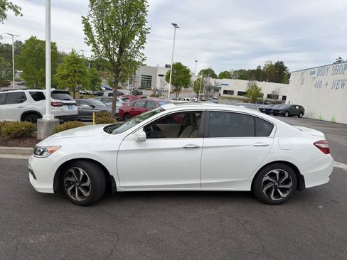 Used 2016 Honda Accord EX-L image 6