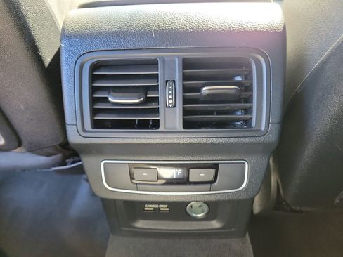 Used 2023 Audi Q5 2.0T Premium image 15