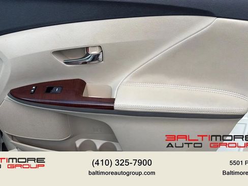 Used 2010 Toyota Venza AWD image 23