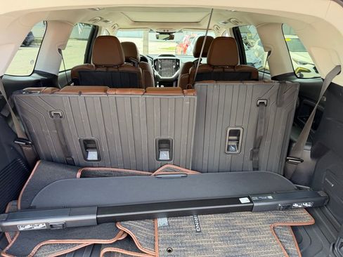 Used 2025 Subaru Ascent Touring image 7