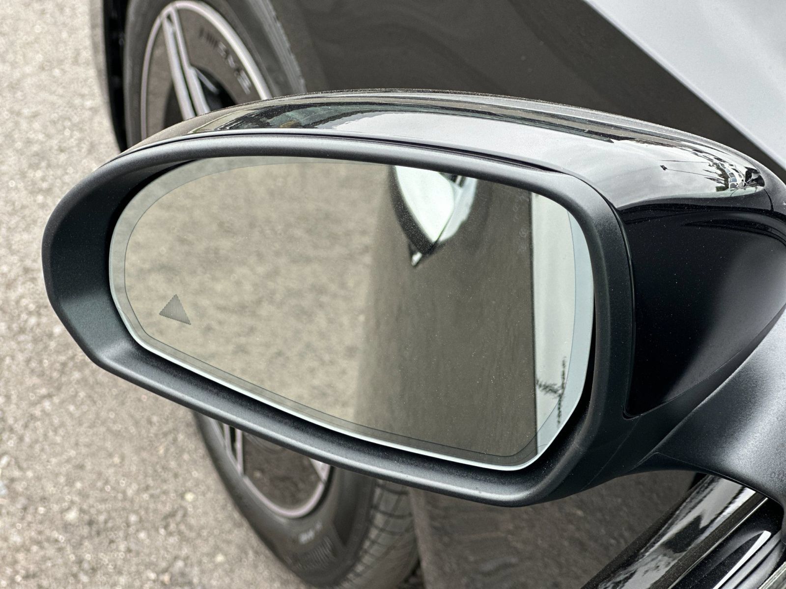 Used 2025 Mercedes-Benz C 300 4MATIC Sedan image 9