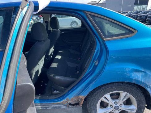 Used 2014 Ford Focus SE w/ SE Winter Package image 25