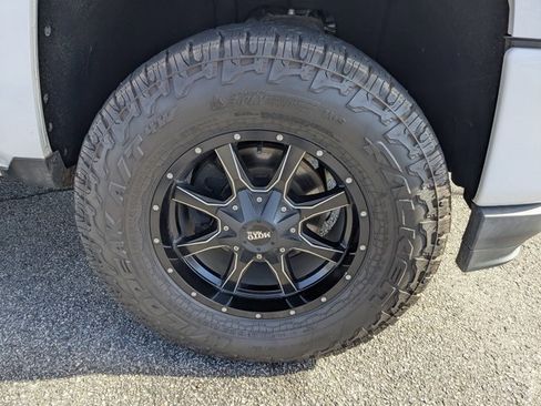 Used 2018 Chevrolet Silverado 1500 LT w/ All Star Edition image 11